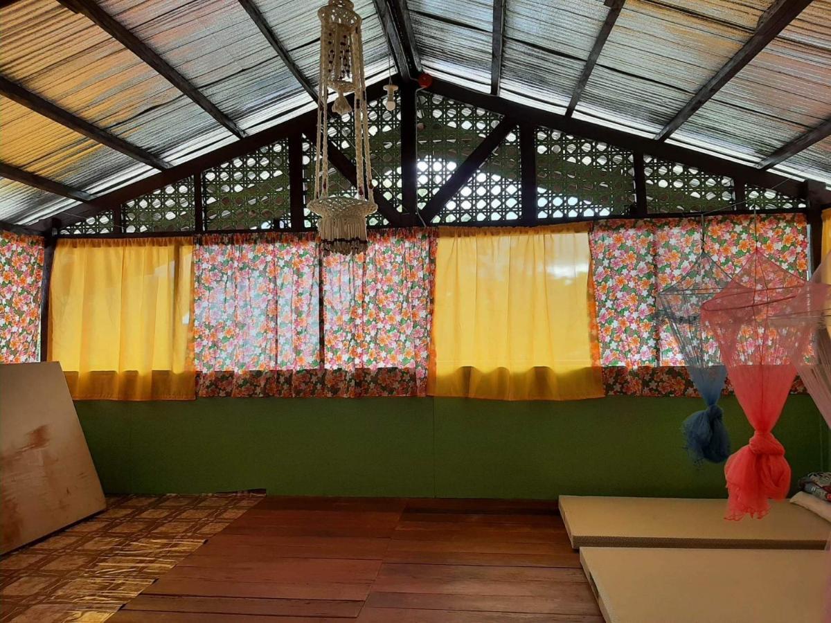 Roca'S Homestay Backpackers Chalet Batuan Bagian luar foto