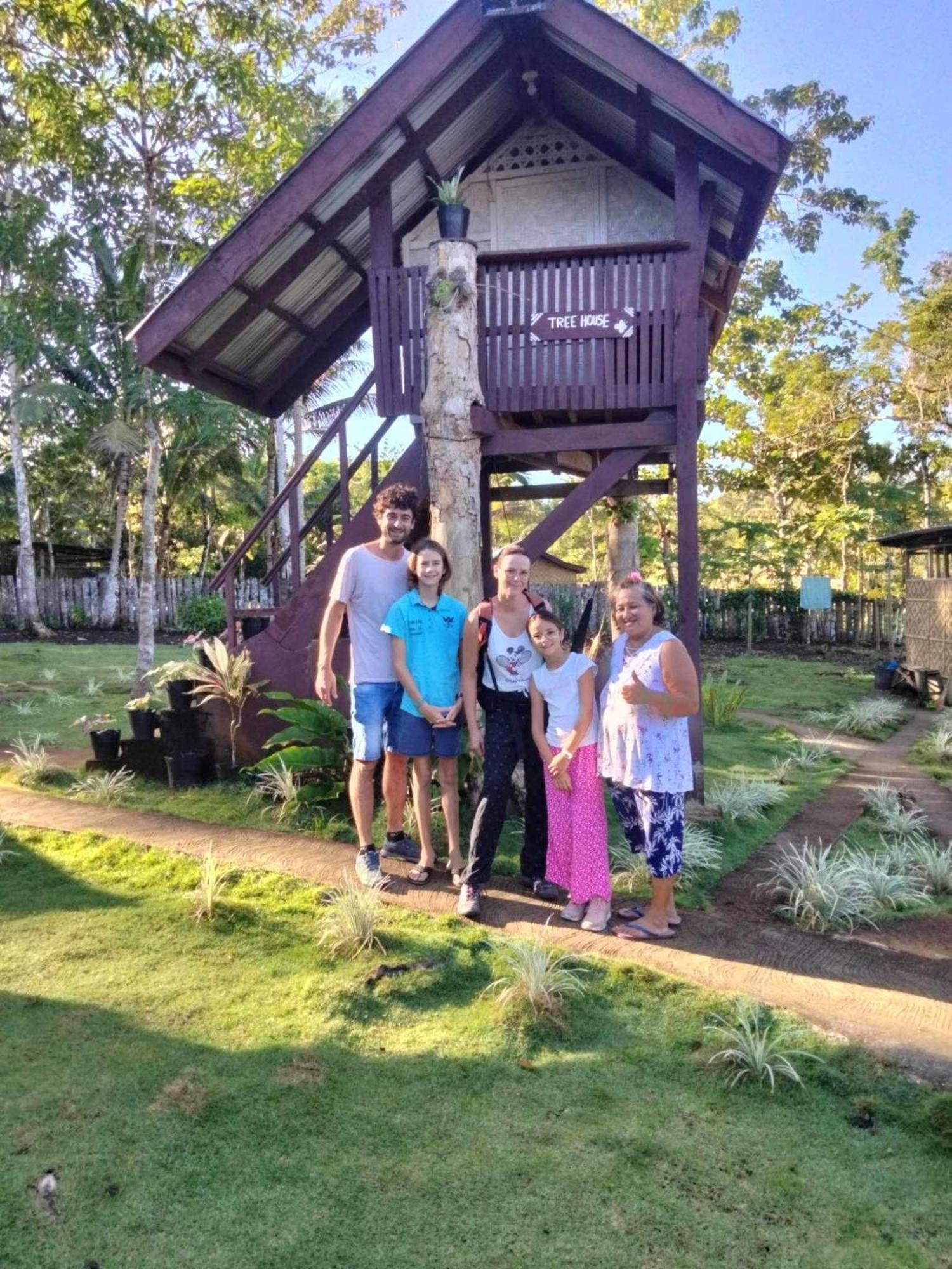 Roca'S Homestay Backpackers Chalet Batuan Bagian luar foto